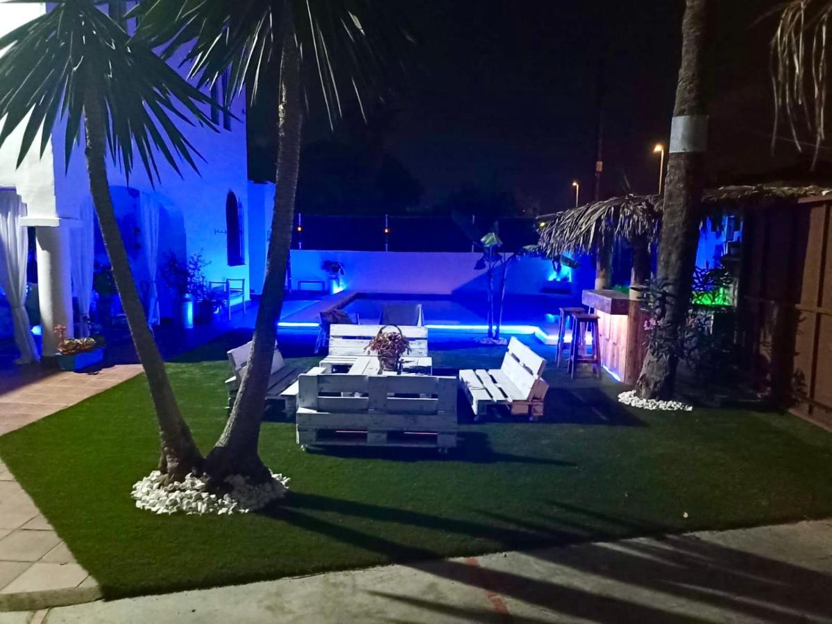 Gatu Premium Villa Lurberri Piscina Privada, 4 Dormitorios, 2 Banos, Parking , Jardines, " Preferente Mayores De 25 Anos Y Familias " In Y Barbacoa Chiclana de la Frontera Ngoại thất bức ảnh